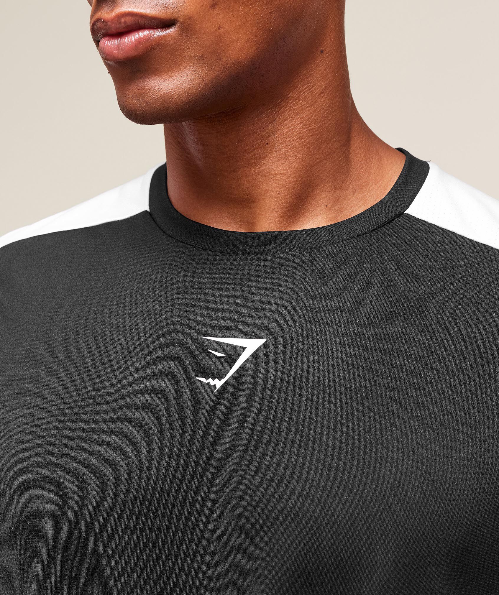 GYMSHARK ARRIVAL BLOCK T-SHIRT