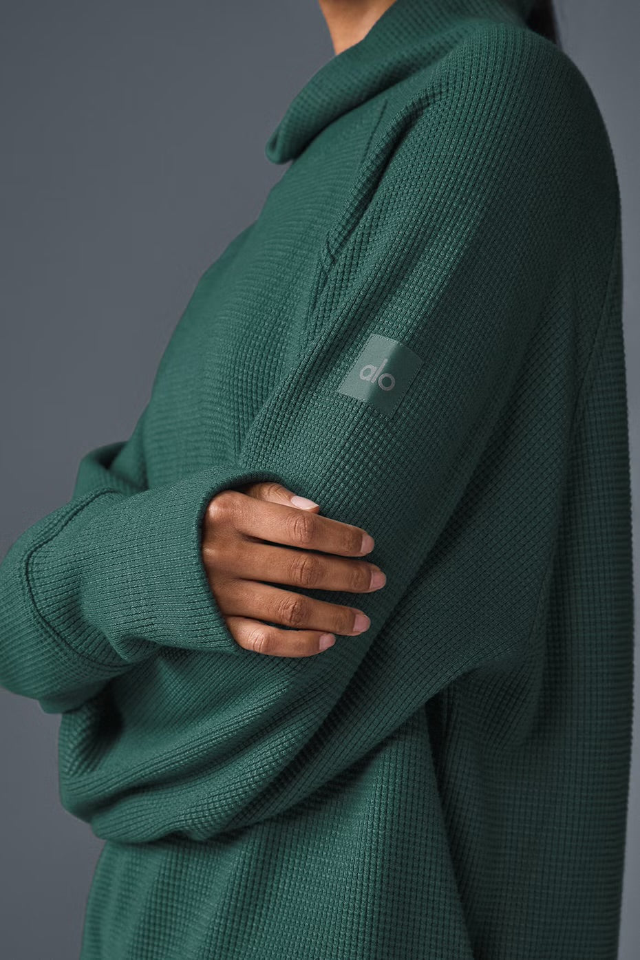 ALO WAFFLE WEEKEND ESCAPE MOCK NECK LONG SLEEVE