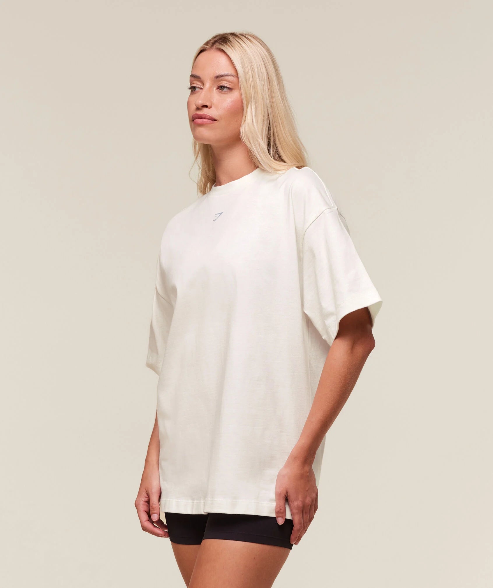 GYMSHARK GRAPHIC OVERSIZED T-SHIRT