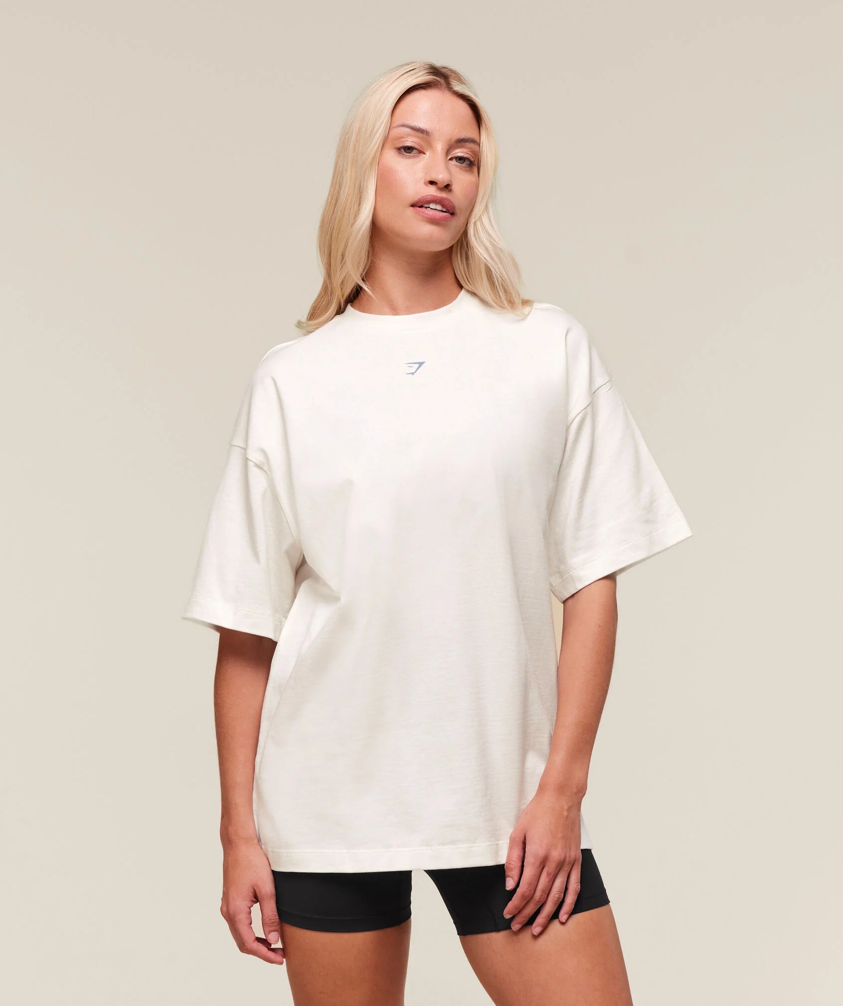 GYMSHARK GRAPHIC OVERSIZED T-SHIRT