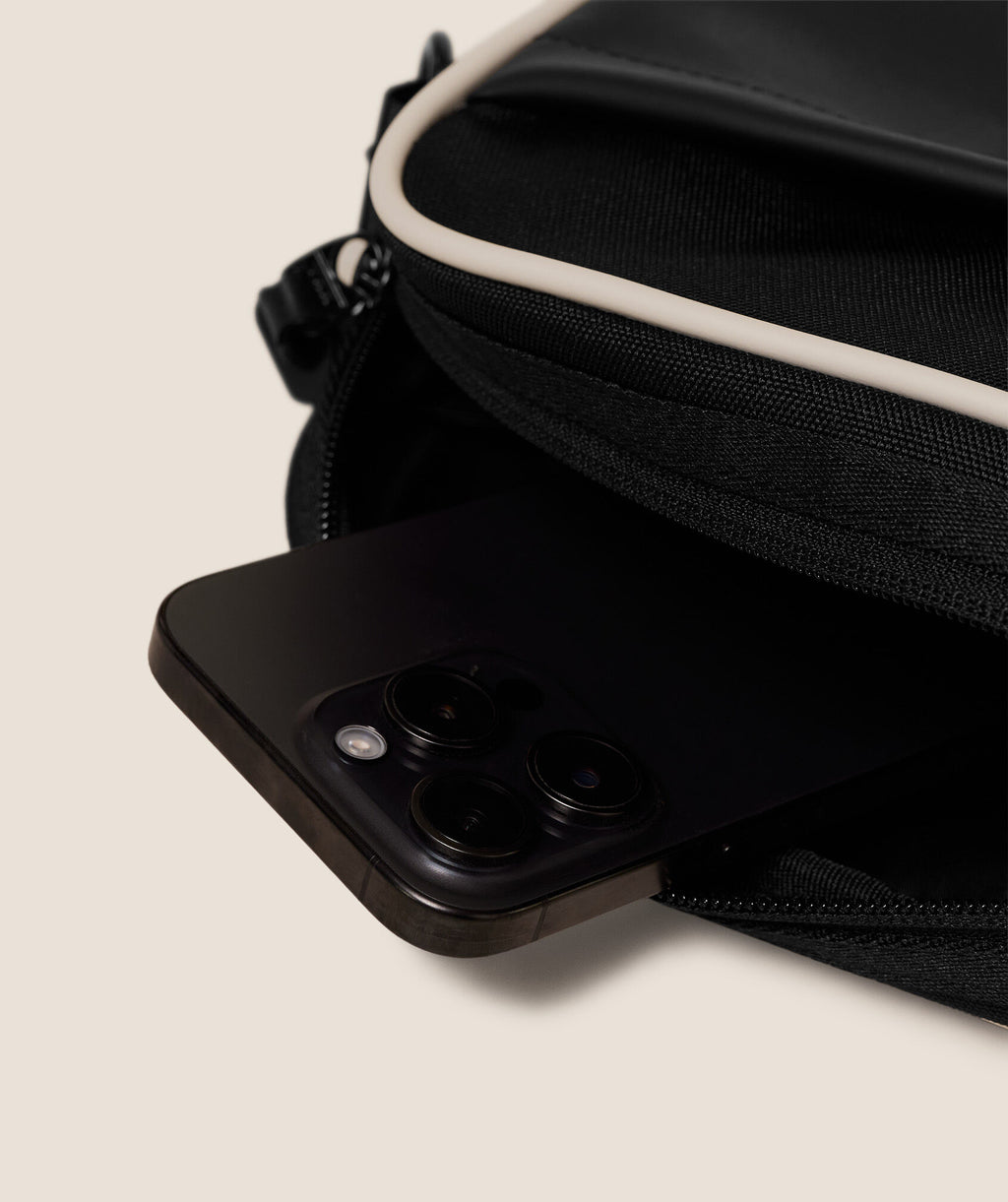 GYMSHARK EVERYDAY CAMERA BAG