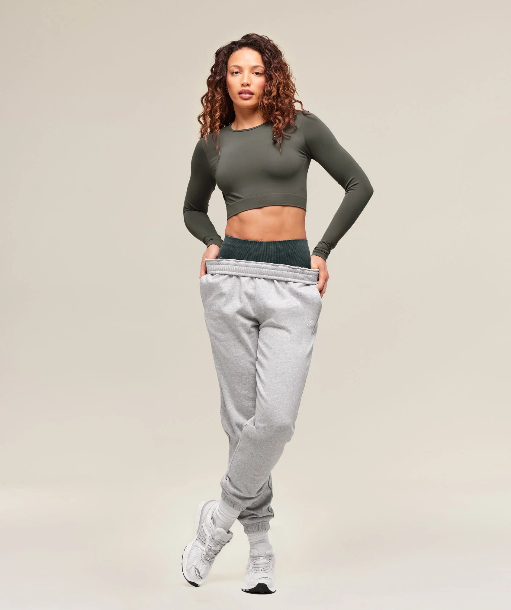 GYMSHARK EVERYDAY SEAMLESS LONG SLEEVE CROP TOP