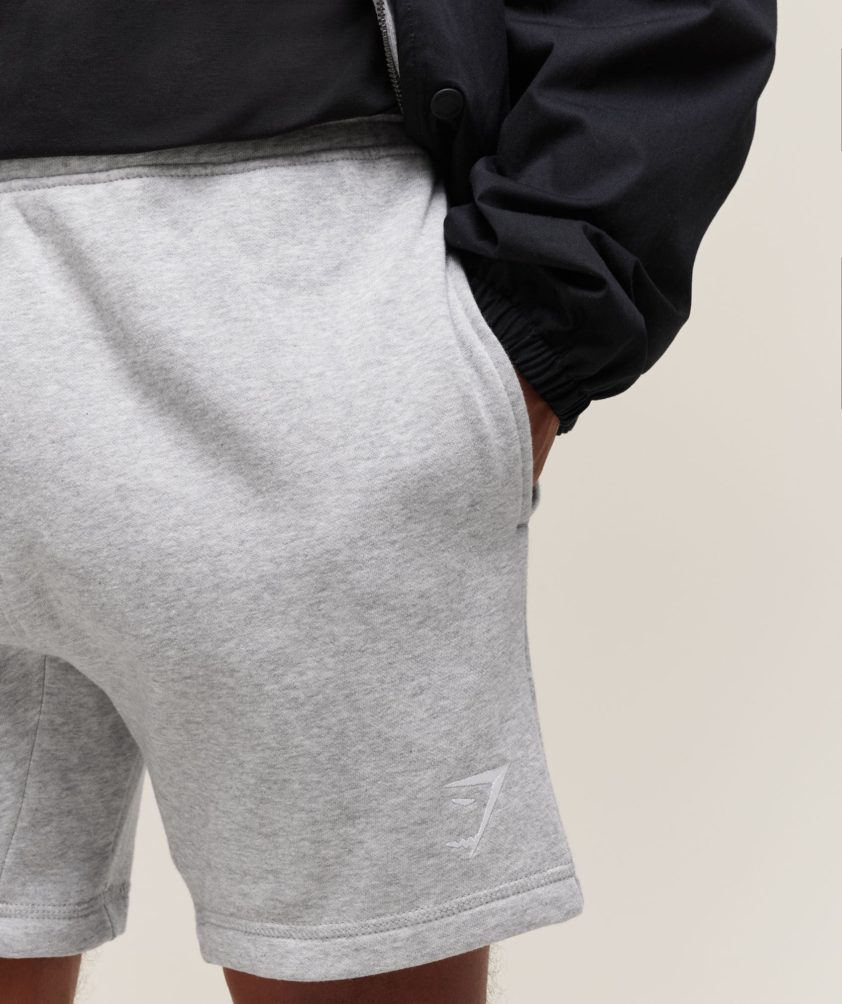 GYMSHARK CREST 7" SHORTS