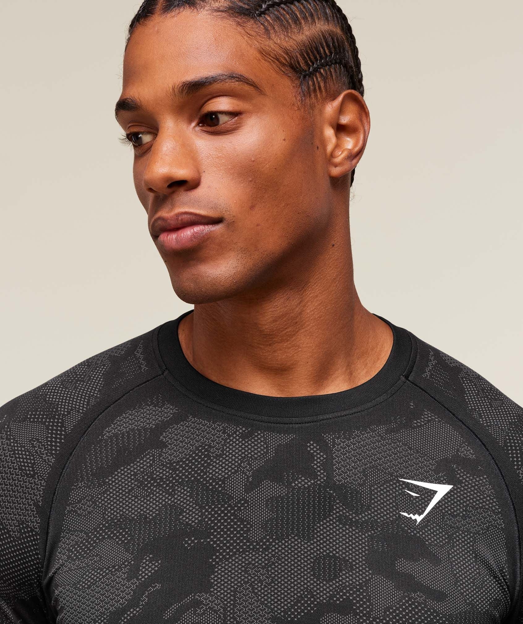 Geo Seamless Long Sleeve T-Shirt